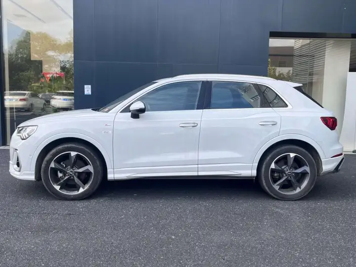 AUDI Q3 2024 Model 35 TFSI Fashion Dynamic Model – фото 3