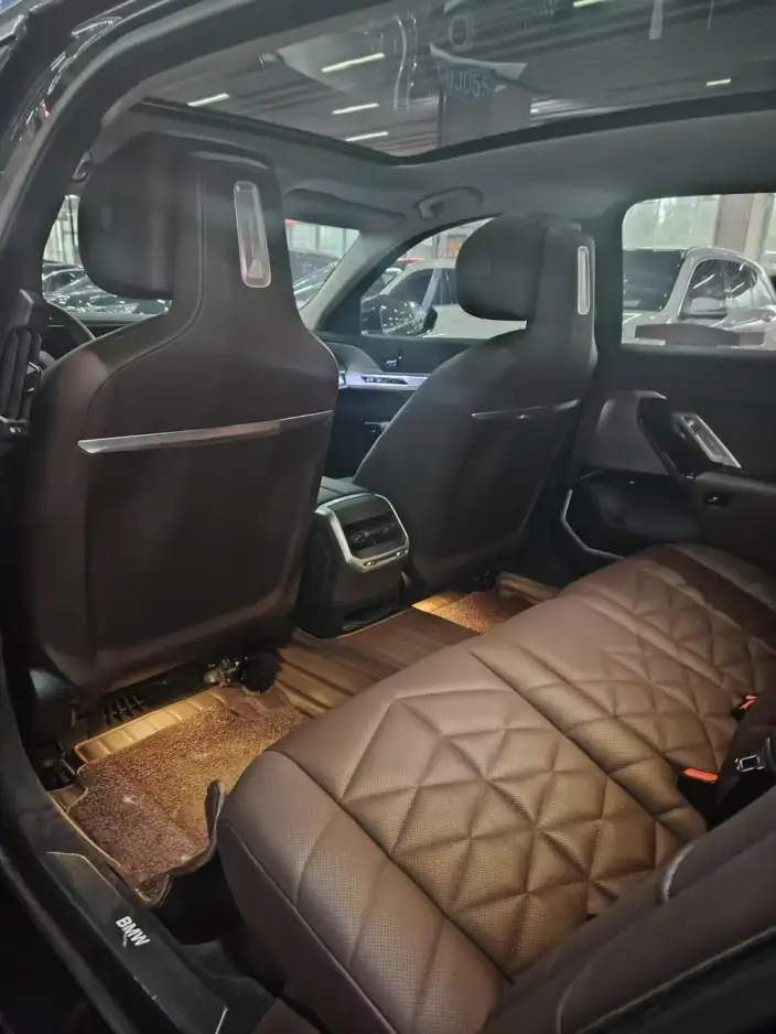 BMW 7 Series 2023 Model 735Li Luxury Set – фото 7