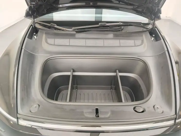 Model Y L 2026 Model Standard Edition – фото 10