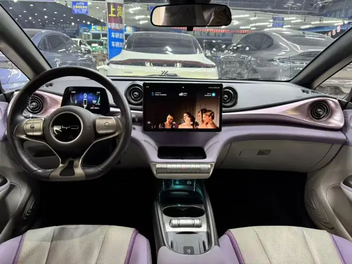 BYD Dolphin 2024 Model Honor Edition 420km Fashion Edition – фото 9