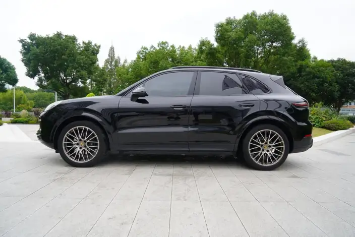 Cayenne 2023 Model Cayenne 3.0T Platinum edition – фото 4