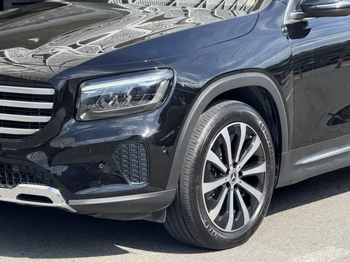 Mercedes-Benz GLB 2025 Model GLB 220 Fashion Model – фото 9