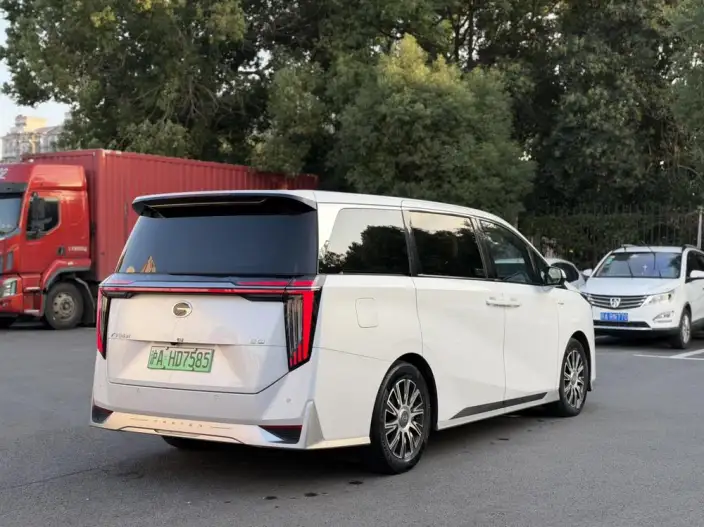 GAC Trumpchi E9 PHEV 2024 Model 2.0TM New Year Edition Edition – фото 6