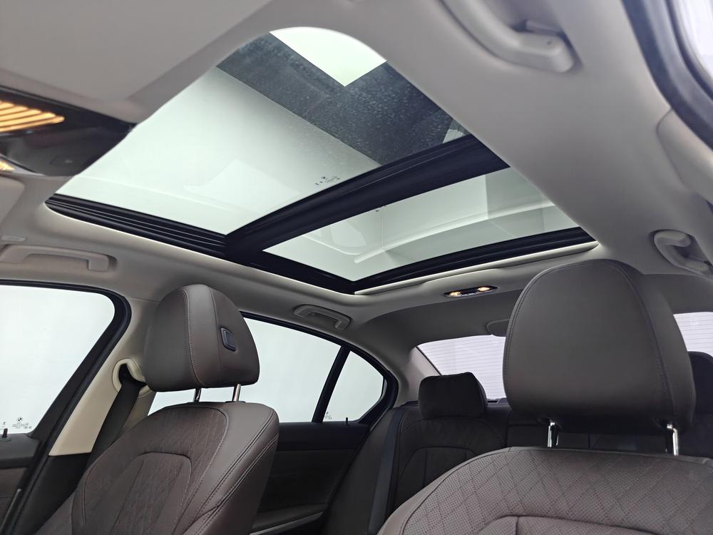 BMW i3 Раздел 2023 комплектация eDrive40L Night Edition Sports Set – фото 19