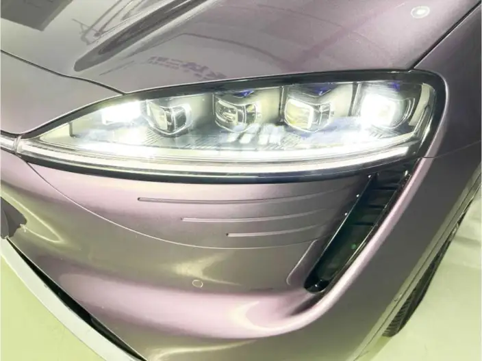 Luxeed R7 2025 Model Extended Range 53.4kWh Ultra 4WD Edition – фото 7