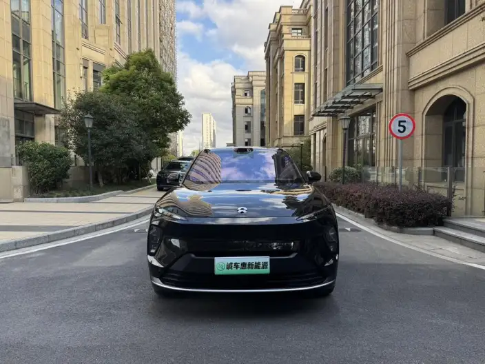 NIO ES8 2024 Model 75kWh – фото 2