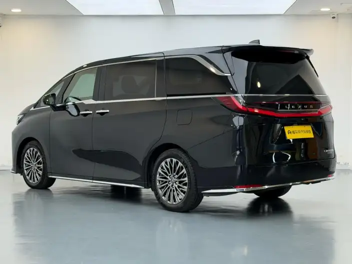 Lexus LM 2026 Model 500h DIRECT4 VI seat Respect Edition – фото 5