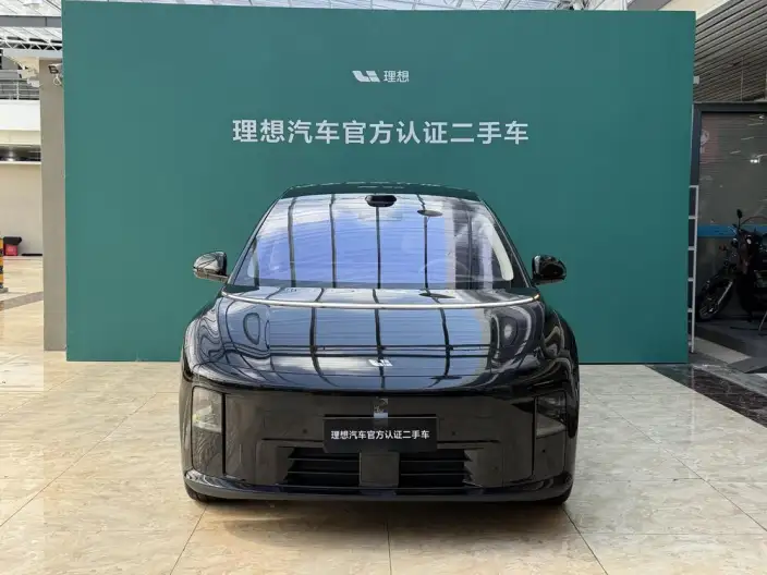 Li Auto i8 2025 Model Standard Edition – фото 2