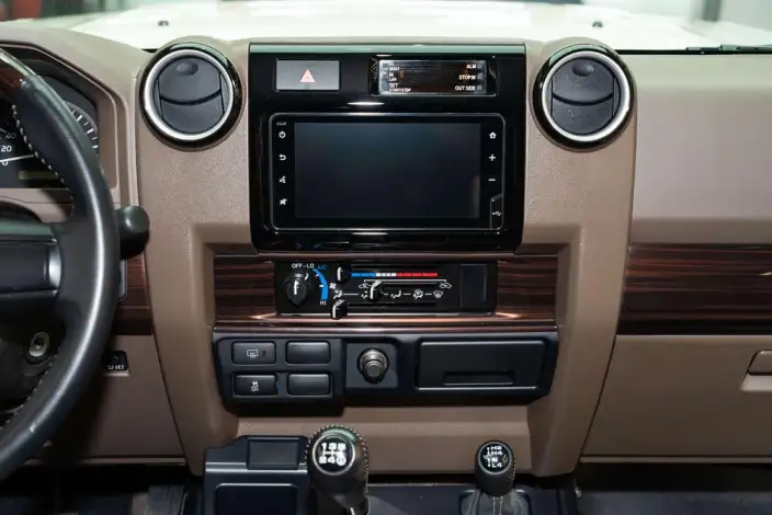 Rand Coolouse 70 2022 Model 4.0L Manual 4WD 5 seat Parallel Imported – фото 8