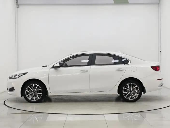 Kia K3 2021 Model Facelift 1.5L CVT Fashion Edition – фото 4