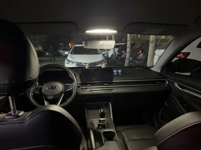 Geely Emgrand 2022 Model No. 4 Gen 1.5L Manual Elite Model – фото 9