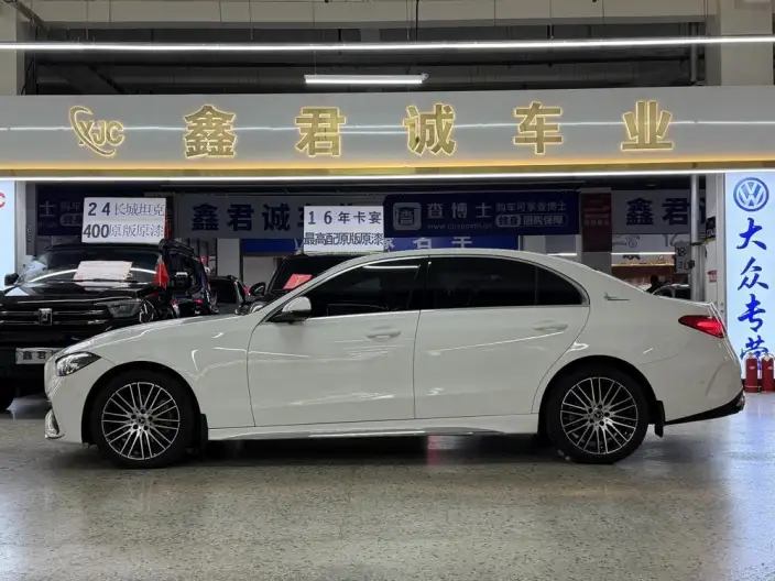 Mercedes-Benz C-Class 2025 Model C 200 L Sports Edition – фото 3