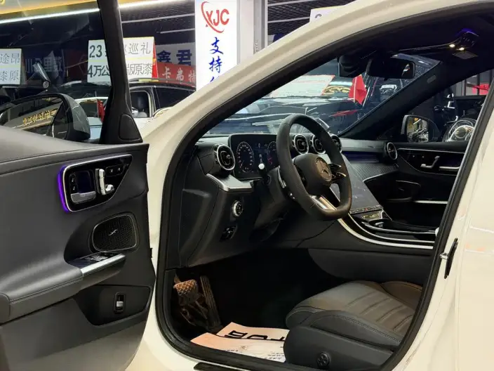 Mercedes-Benz C-Class 2025 Model C 200 L Sports Edition – фото 10