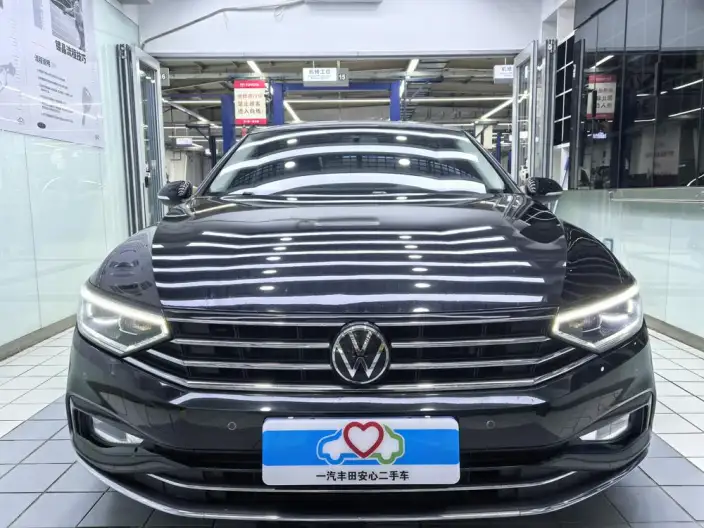 Volkswagen Magotan 2020 Model 280TSI DSG Comfort Model – фото 2