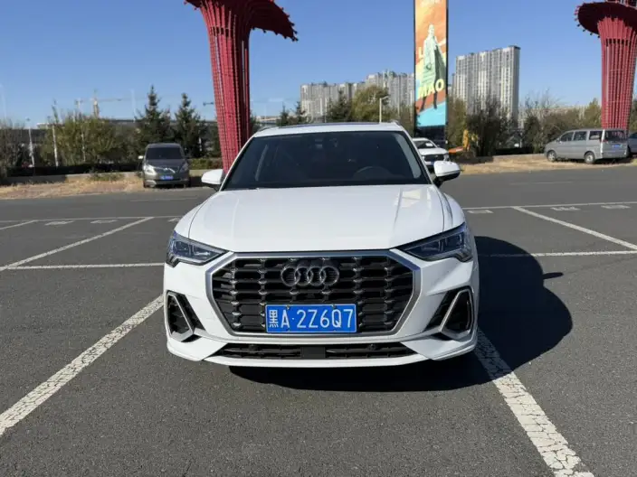 AUDI Q3 2022 Model 35 TFSI Fashion Dynamic Model – фото 2
