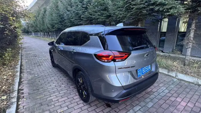 Orlando 2020 Model Mild Hybrid Redline 530T Indulgent Edition (5+2 Model ) – фото 4