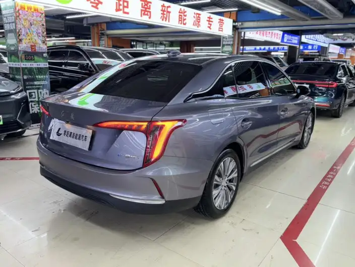 Hongqi E-QM5 2024 Model 610KM PLUS Edition 100kW – фото 6