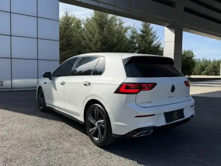Volkswagen Golf 2023 Model 280TSI DSG R-Line Lite – фото 5