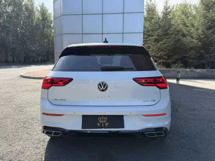 Volkswagen Golf 2023 Model 280TSI DSG R-Line Lite – фото 6