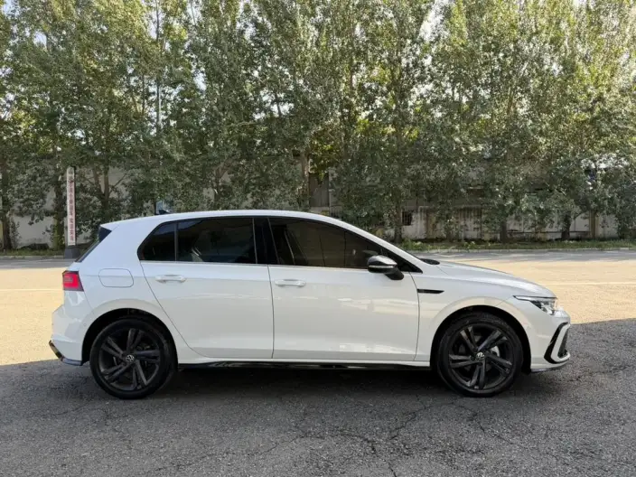 Volkswagen Golf 2023 Model 280TSI DSG R-Line Lite – фото 8