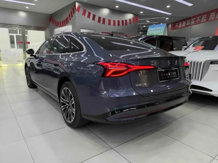 Hongqi H7 PHEV 2026 Model 240 Smart Hybrid Edition