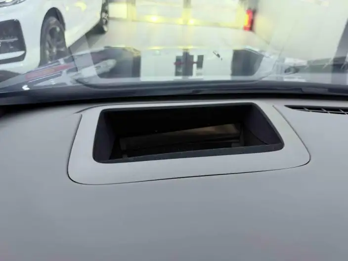Hongqi H7 PHEV 2026 Model 240 Smart Hybrid Edition – фото 7