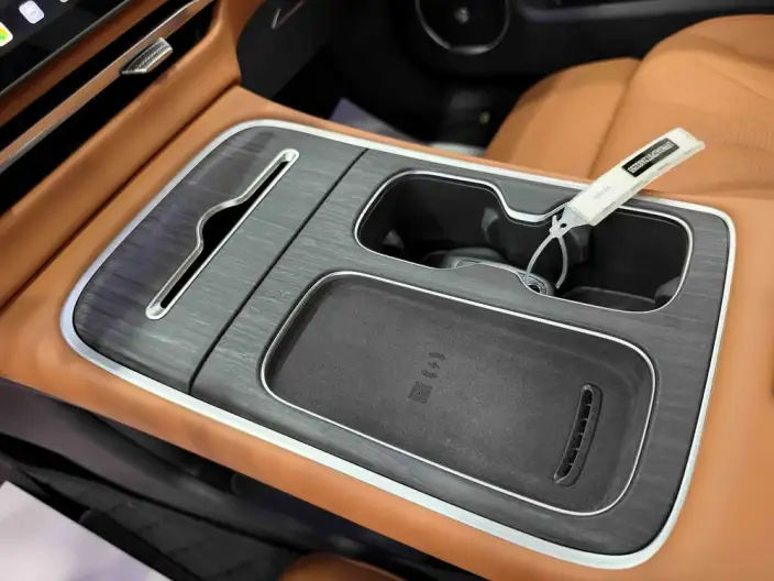 Hongqi H7 PHEV 2026 Model 240 Smart Hybrid Edition – фото 10