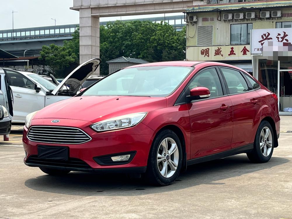 Ford Focus 2015 модификация Тройная литиевая батарея кузов 1.6L автоматическое Comfort – фото 1