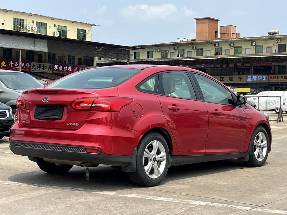 Ford Focus 2015 модификация Тройная литиевая батарея кузов 1.6L автоматическое Comfort – фото 5