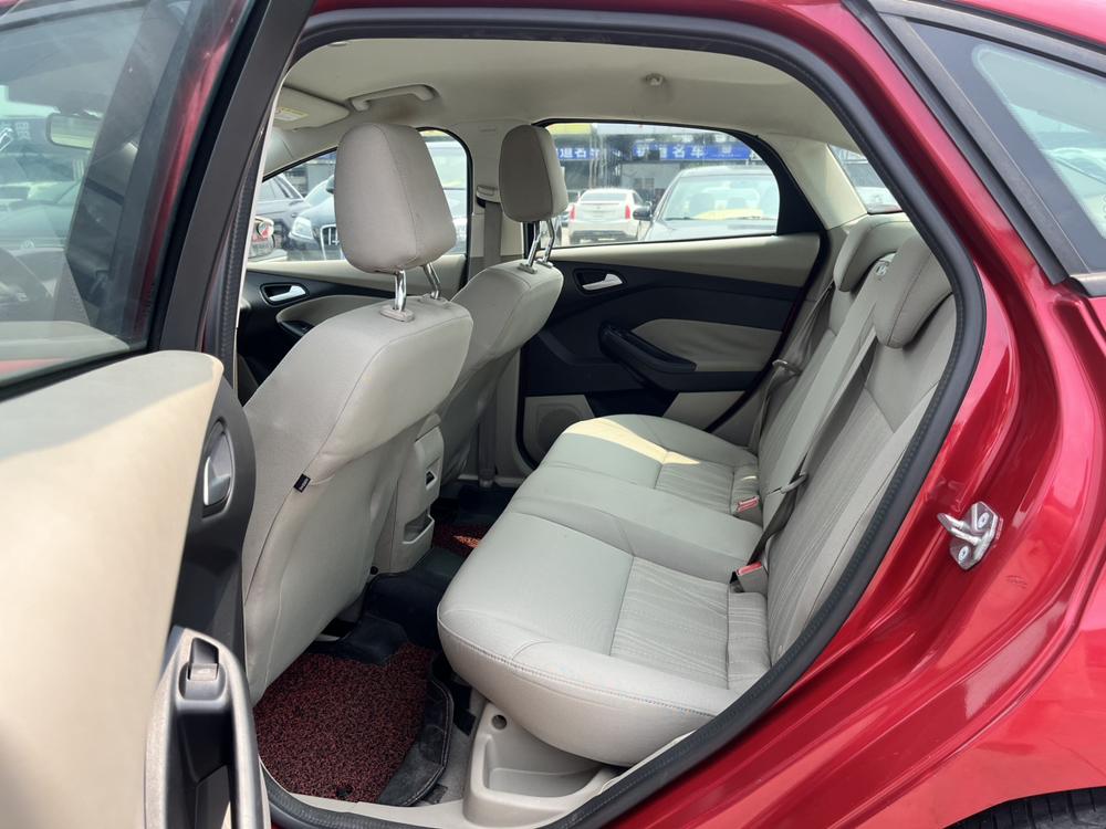 Ford Focus 2015 модификация Тройная литиевая батарея кузов 1.6L автоматическое Comfort – фото 11
