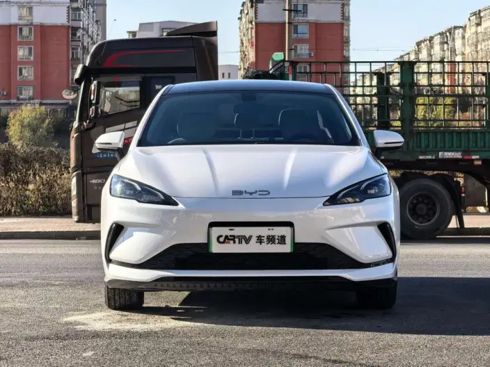 BYD Seal 05DM 2025 Model Smart Driving Edition DM-i 55KM Luxury Model – фото 2