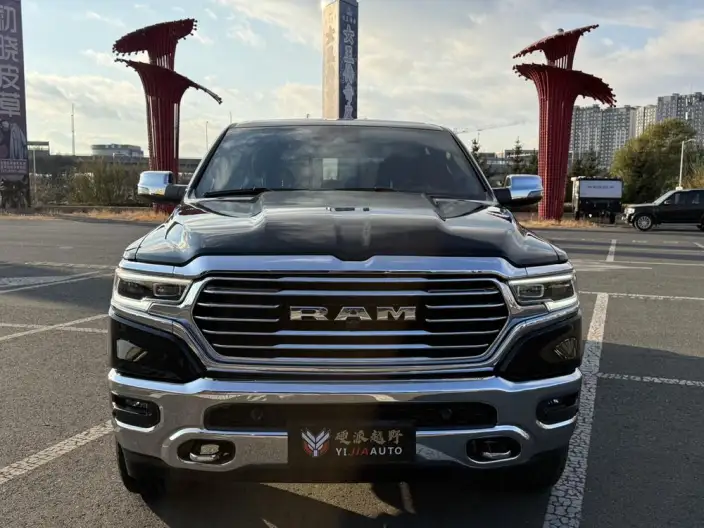 RAM Trucks 2024 Model 5.7L Automatic 4WD 5 seat Parallel Imported – фото 2