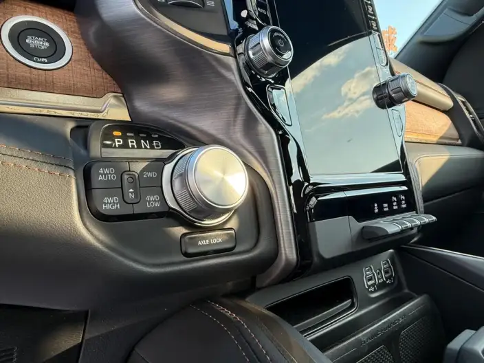 RAM Trucks 2024 Model 5.7L Automatic 4WD 5 seat Parallel Imported – фото 7