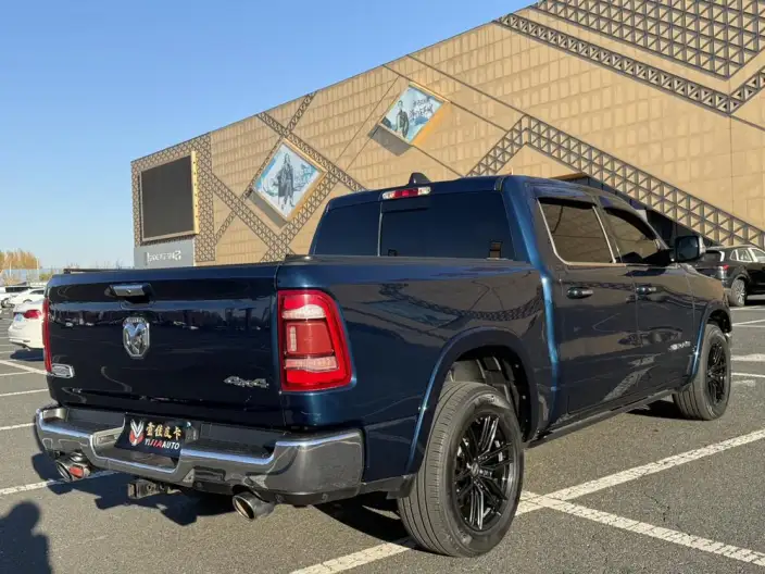RAM Trucks 2022 Model 5.7L Automatic 4WD 5 seat Parallel Imported – фото 5