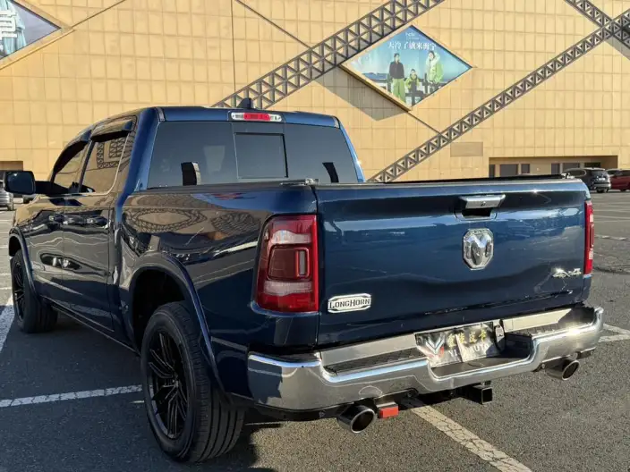 RAM Trucks 2022 Model 5.7L Automatic 4WD 5 seat Parallel Imported – фото 6