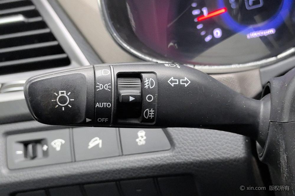 Grand Santa Fe 2013 модификация 3.3L 7 seat 4WD Deluxe Edition – фото 16