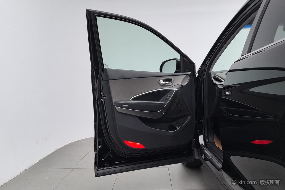 Grand Santa Fe 2013 модификация 3.3L 7 seat 4WD Deluxe Edition – фото 21