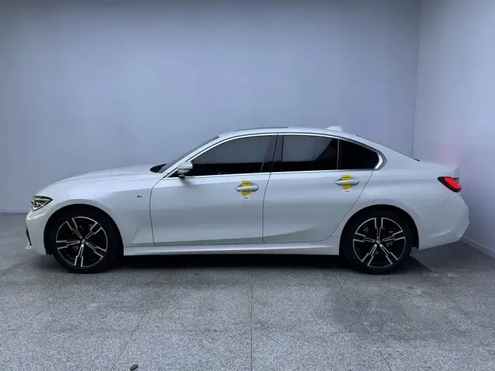 BMW 3 Series 2022 Model Facelift 325i M Sports Set – фото 4