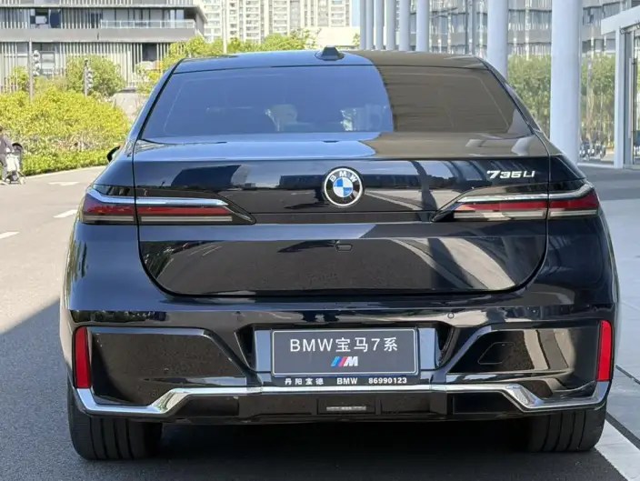 BMW 7 Series 2023 Model 735Li M Sports Set – фото 6