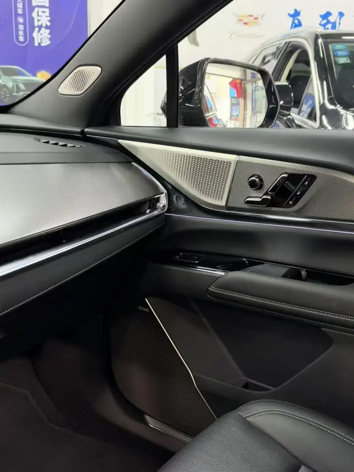 Cadillac XT5 2025 Model 28T 4WD Noble Model – фото 6
