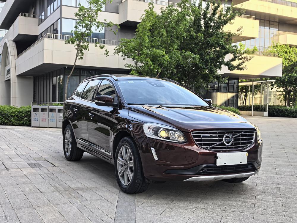 Volvo XC60 2015 T5 AWD Smart Far – фото 3