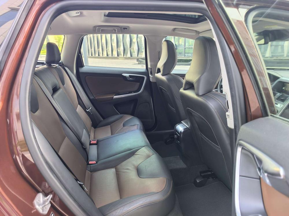 Volvo XC60 2015 T5 AWD Smart Far – фото 14