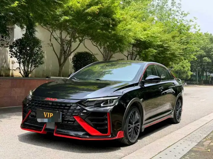 Yixuan Max 2022 Model 1.5T Dark Night Edge Edition – фото 1