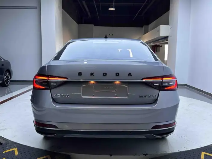 Skoda Superb 2022 Model TSI280 DSG Exclusive Edition – фото 6