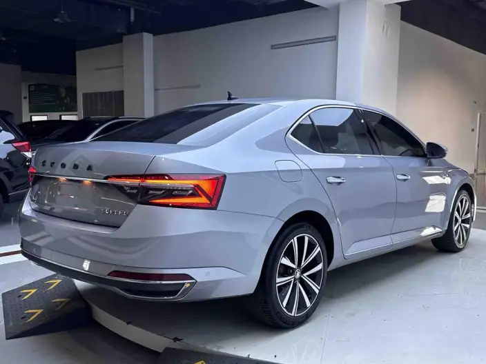 Skoda Superb 2022 Model TSI280 DSG Exclusive Edition – фото 7