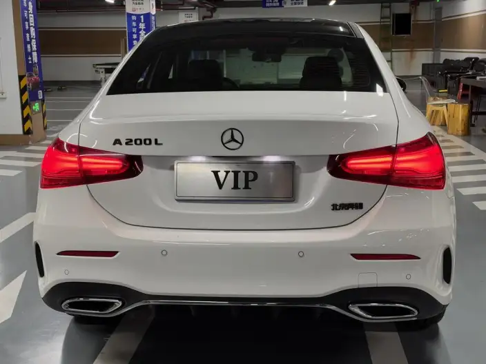 Mercedes-Benz A-class 2023 Model A 200 L Sports sedan Fashion Edition – фото 5
