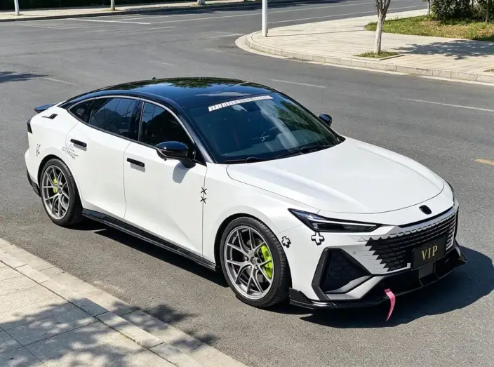 Changan UNI-V 2022 Model 1.5T Sports Edition