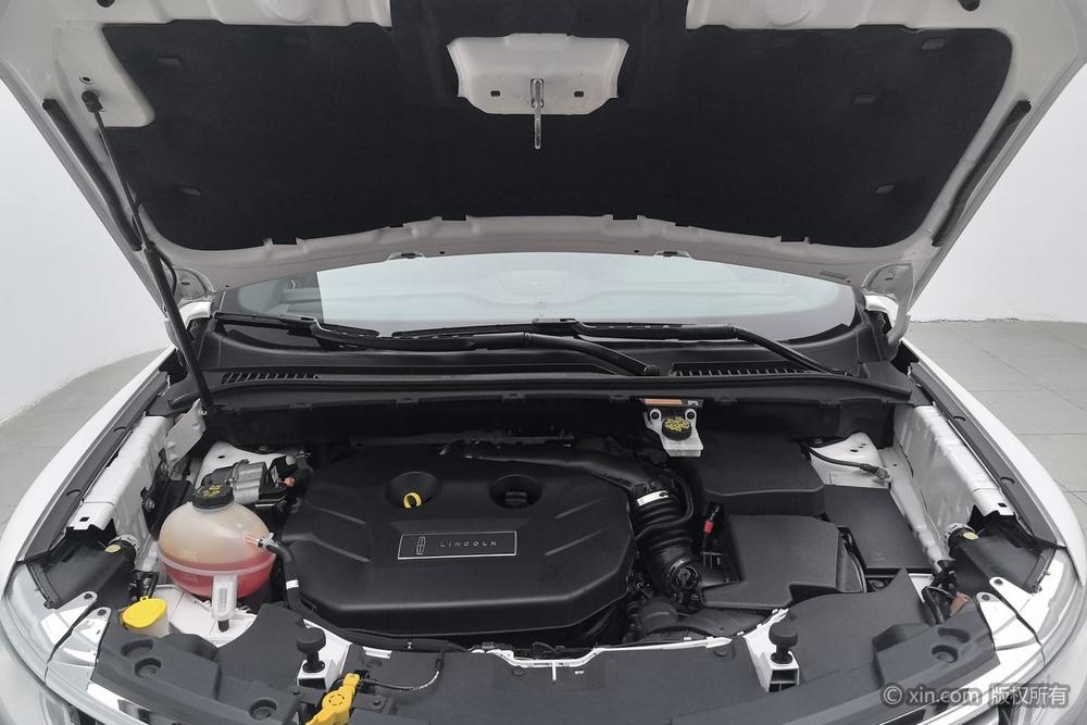Lincoln MKC 2018 2.0T FWD Prestige – фото 5