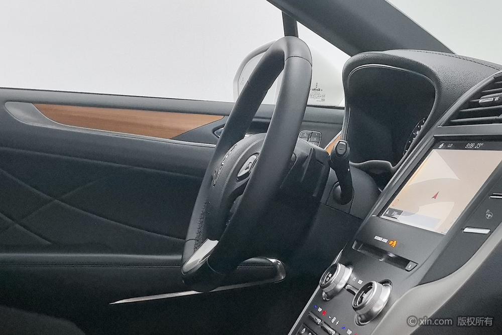 Lincoln MKC 2018 2.0T FWD Prestige – фото 11