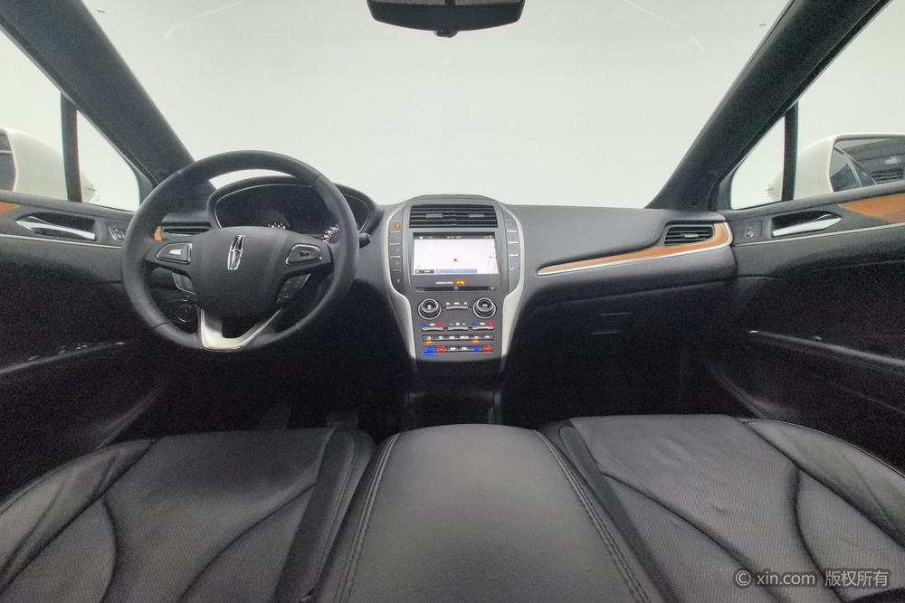 Lincoln MKC 2018 2.0T FWD Prestige – фото 12